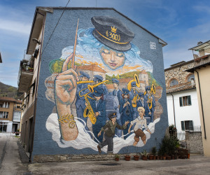 Photo of the marching band mural by Chus